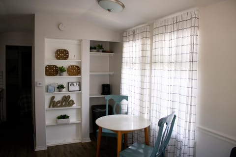 Clyde's Cabin with a private Hot Tub Cabin in Ozark Mountains