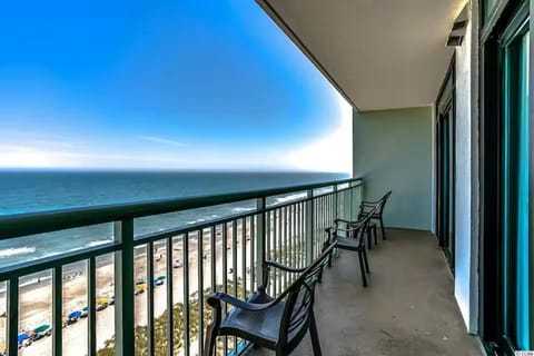 Patio, Day, Natural landscape, View (from property/room), Balcony/Terrace