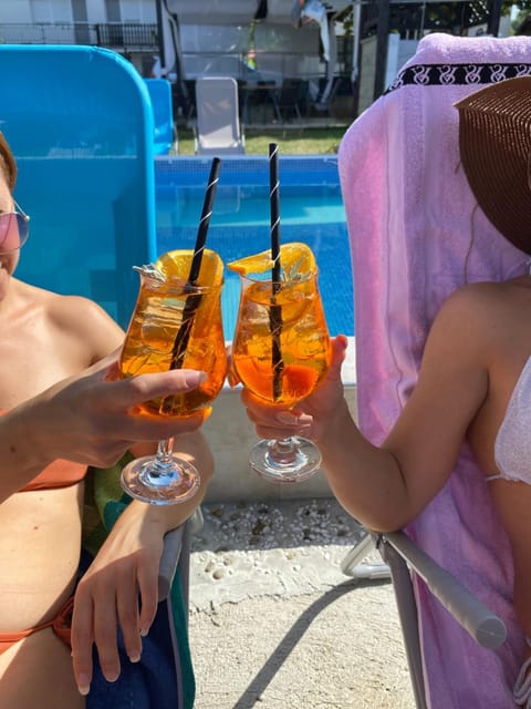 People, Guests, Swimming pool, Drinks