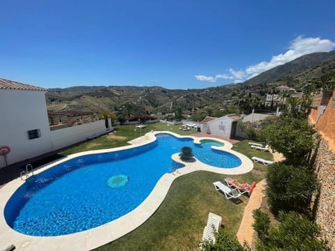 Day, Mountain view, Swimming pool, sunbed