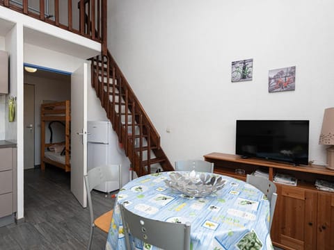 Studio pour 4 personnes avec piscine au Lavandou - FR-1-803-94 Apartment in Le Lavandou