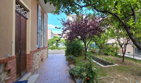 Property building, Garden