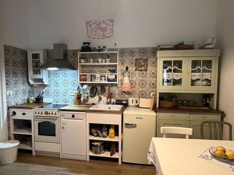 Vila More moje A1 Apartment in Vis