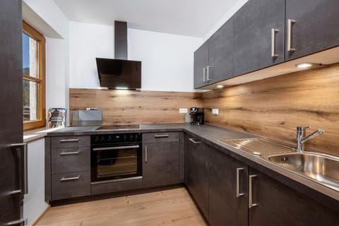 Kitchen or kitchenette, dishwasher, minibar, oven, pet friendly, stove