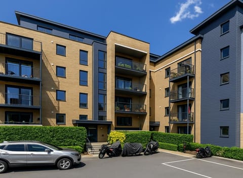 Property building, Neighbourhood