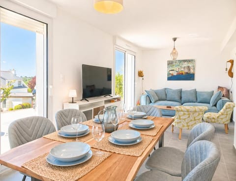 Living room, Dining area, Breakfast, Lunch