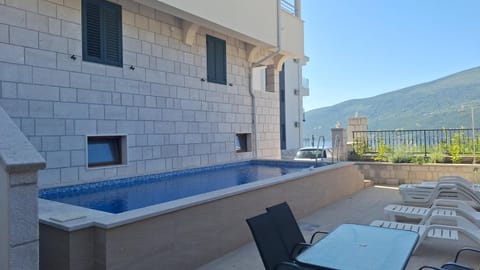 Apartman Doknić Apartment in Kotor Municipality