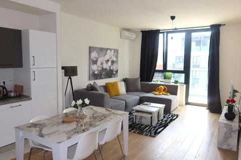 Beograd na vodi Lux apartman BW-Octopus Apartment in Belgrade