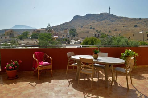Property building, Breakfast