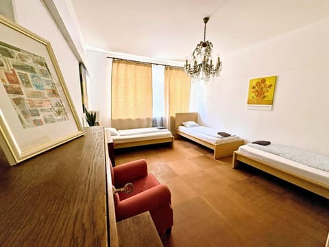 Bed, Photo of the whole room, Decorative detail, Bedroom, Area and facilities, towels, towels