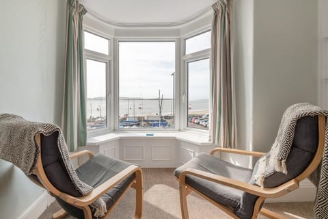 View (from property/room), Living room, Seating area, River view, Sea view