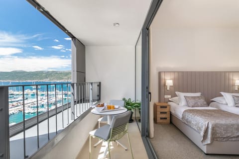 View (from property/room), Balcony/Terrace