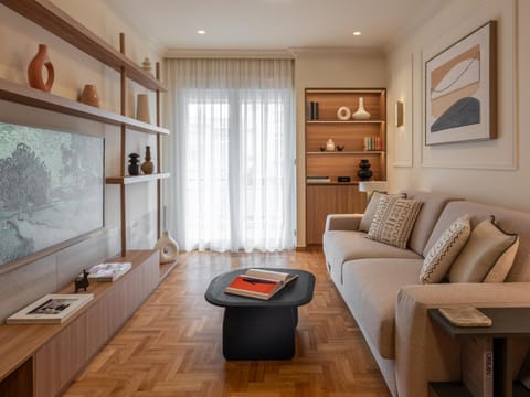 TV and multimedia, Living room, Seating area