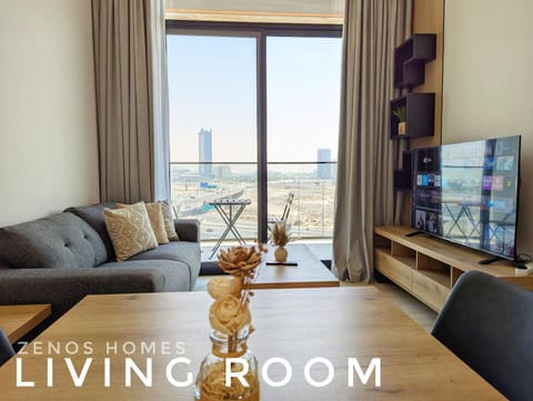 TV and multimedia, Living room, Seating area, Evening entertainment
