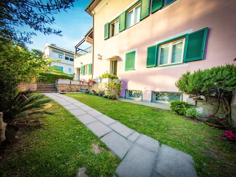 Property building, Day, Garden, Garden view