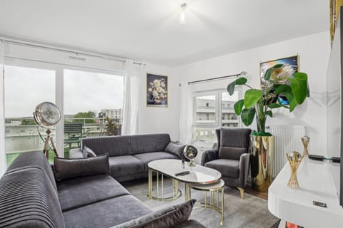 Parenthèse Chic – Confort moderne près de Paris Apartment in Île-de-France