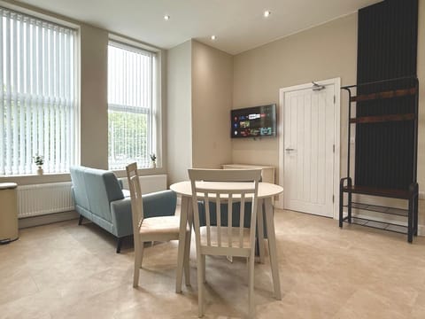 Brand New Lovely Flats by the Forest Tram Stop in Nottingham Apartment in Nottingham