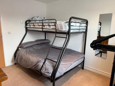 Bed, Bedroom, bunk bed