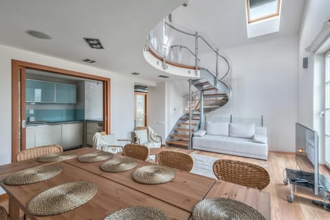Living room, Dining area