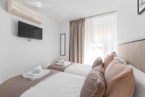 Pensión Plaza América Hotel in Alicante