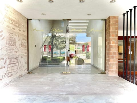Facade/entrance, Day