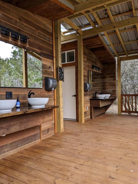 Adventures Await at this Stunning Tree House Retreat in Texas House in Lake Travis