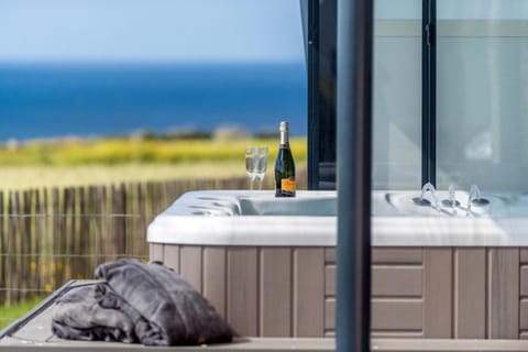 Shower, Hot Tub, Sea view, Bath