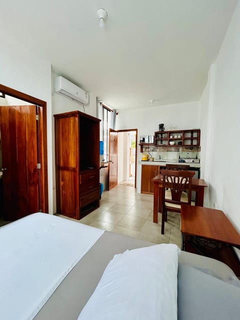 Kitchen or kitchenette, Photo of the whole room, Bedroom