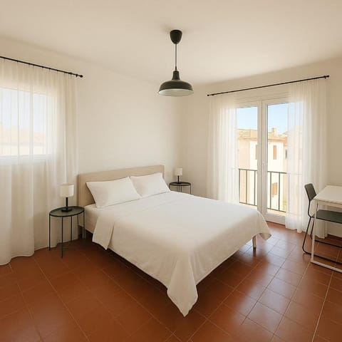 Bed, Photo of the whole room, Bedroom