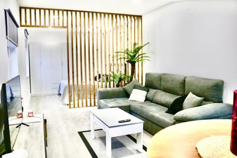 Communal lounge/ TV room, TV and multimedia, Living room, Seating area