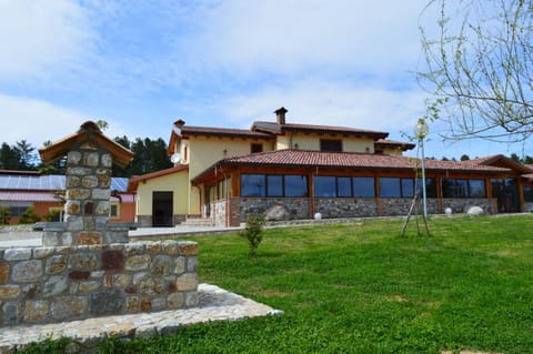 Property building, Day, Garden