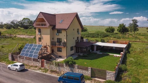 Property building, Bird's eye view, Garden view, Street view, Parking
