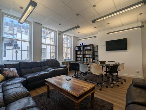 TV and multimedia, Living room, Seating area