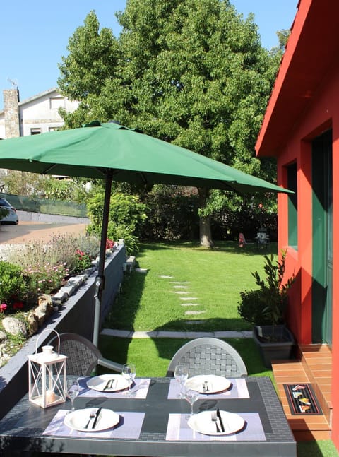 A Broula Casa con piscina House in O Morrazo