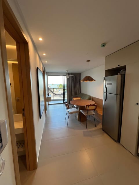 Kitchen or kitchenette, Dining area, minibar