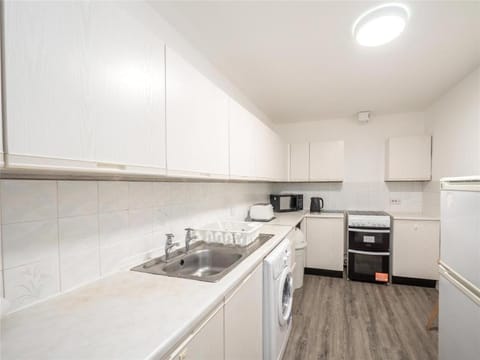 Spacious city center main door 3 bedrooms flat Apartment in Edinburgh