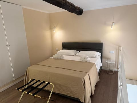 Bed, Photo of the whole room, Bedroom, towels, wardrobe