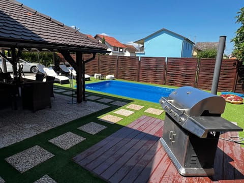 Day, Garden view, Pool view, Swimming pool, sunbed