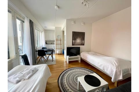 Bed, TV and multimedia, Photo of the whole room