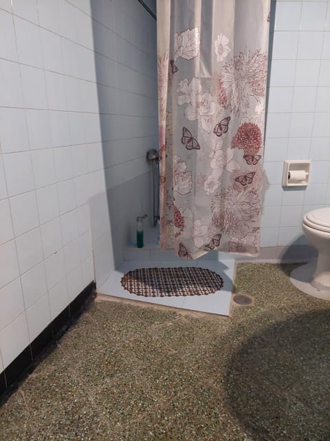 SHARED ROOMS LEPENIOTU NEAR ACROPOLIS &MONASTIRAKi Vacation rental in Athens