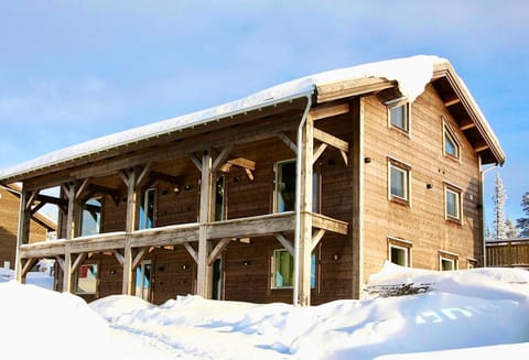 Property building, Day, Winter