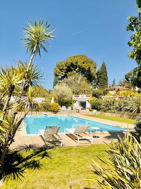 Villa Chic & Zen, Jungle Provençale et Piscine de 14m pour 1 à 6 personnes Villa in Cassis