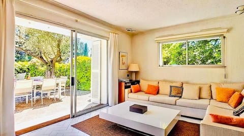 Villa Chic & Zen, Jungle Provençale et Piscine de 14m pour 1 à 6 personnes Villa in Cassis