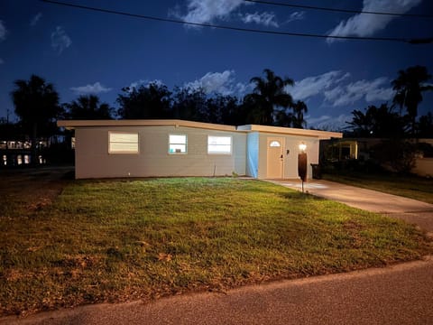Property building, Neighbourhood, Street view