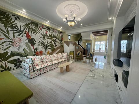 Communal lounge/ TV room, Children play ground, TV and multimedia, Living room