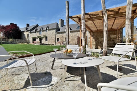 Property building, Patio