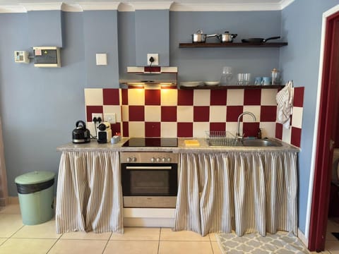 Kitchen or kitchenette, kitchen