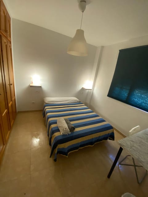 HABITACIÓN CON BAÑO PRIVADO, en piso compartido Vacation rental in Sierra de las Nieves