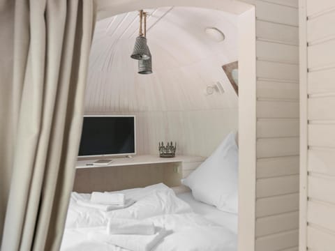 Iglucraft Tiny Haus im Naheland I Grill I Wasserspielpatz I W-LAN Campground/
RV Resort in Mainz-Bingen