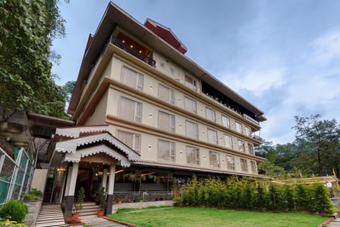 Property building, Garden